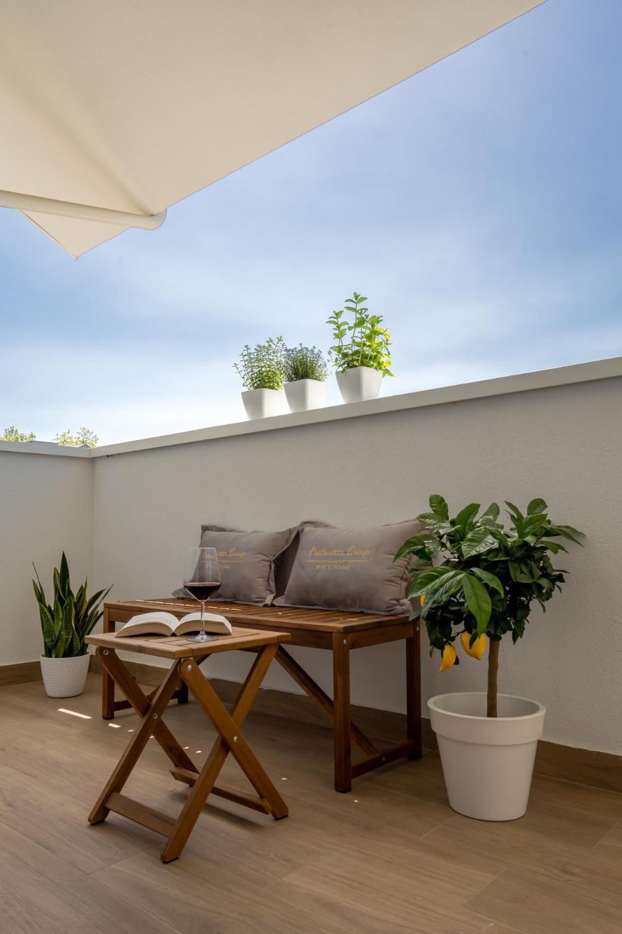 Inaugurazione 2024 - Villa Pratu Apartments A 100 Metri Dal Mare Riccione Exterior foto